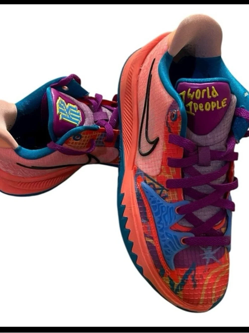 Nike Kyrie ' Coral, Blue & Purple Athletic Sneakers women Sz 7